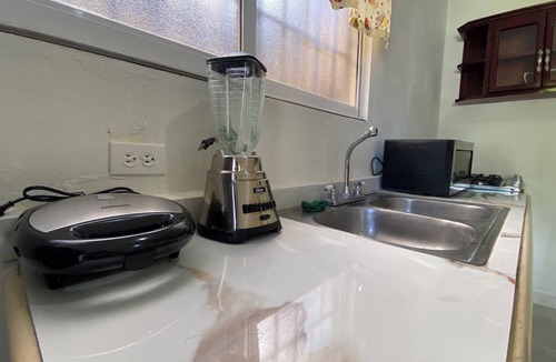 Los Frailes House | Ideal House for Families: Open Spaces, Equipped Kitchen and Secure Parking.