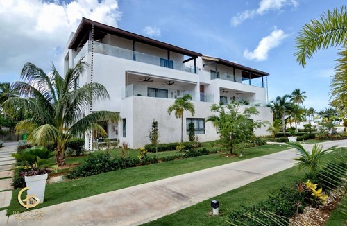 La Iglesia Apartment | Indulge in the ultimate luxury getaway at this exquisite Las Terrenas penthouse.