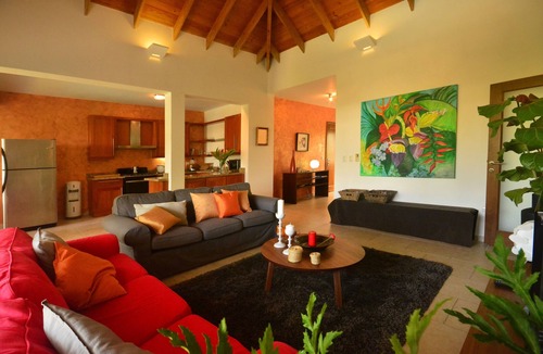 El Batey Apartment | Infiniti Blu Luxury Ocean Front Condos