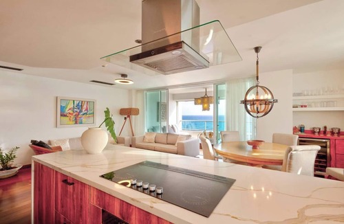 Villas Del Mar Apartment | It is a beautiful place, where you will feel peace and have fun, both inside the cozy apartment and the services of Marbella.