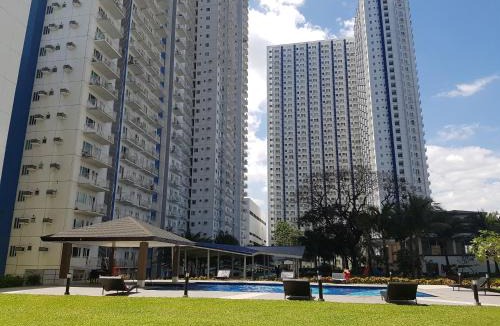 Santo Cristo House | Ivy's Crib at Grass Residences