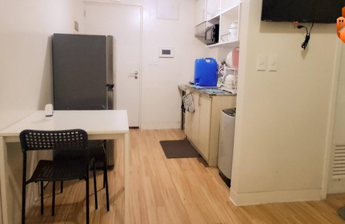 Binan City Apartment | JFam Suites | C4-11K Studio | Up To 4 Pax