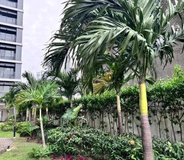 Legazpi Village Apartment | Kaizen cozy condo at Red Residences Makati