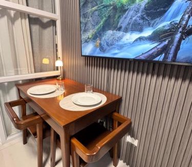Legazpi Village Apartment | Kaizen cozy condo at Red Residences Makati