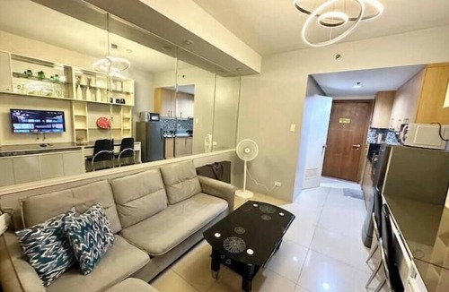 Barangay 76 Apartment | Kathy’s Crib with big balcony at Shell Residence