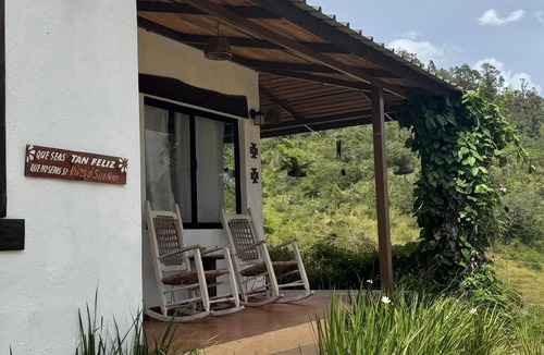 Constanza House | La Casita de Charo 2, live moments in the mountain. create memories forever!