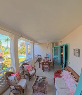 La Iglesia Apartment | La Dolce Vita Beachfront Apt 9