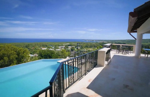 Sosua Abajo Villa | Large 10BD party villa, BBQ, ping pong, infinity pool with sea views!
