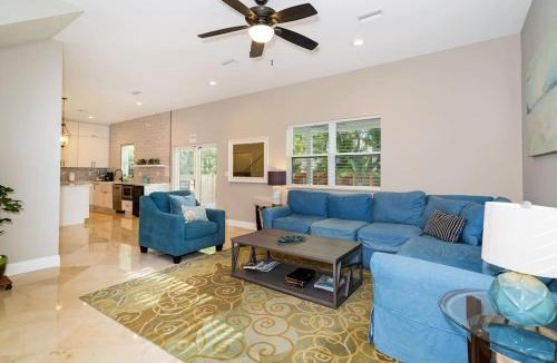 Downtown Fort Lauderdale Villa | Las Olas Villa with HEATED Salt Water Pool