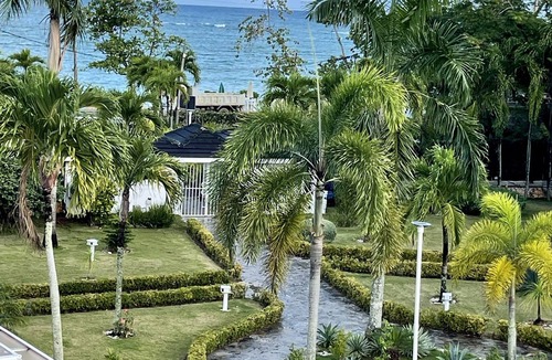 La Iglesia Condo | Las Terrenas 3-Bdrm Ocean Front/View Condo