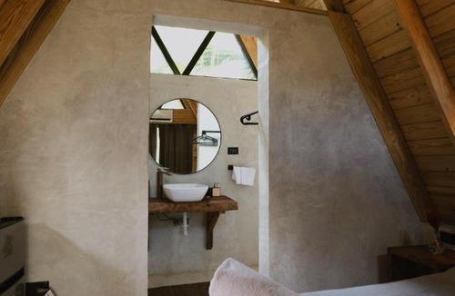 Samana Hostel | Leisy's Garden Cabins & Dorm