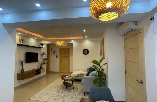 Prado Oriental Apartment | Loti Stay - Private patio-outdoor tub