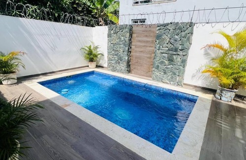 Bonao House | Lujo en el Centro de Bonao Piscina Privada King Bed