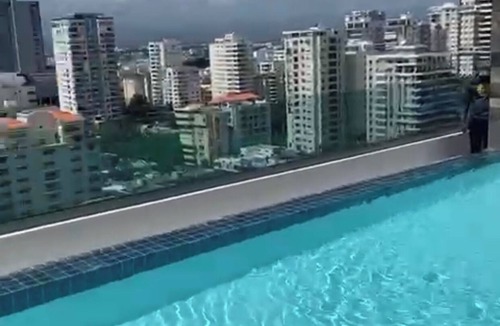 Lope De Vega Apartment | Lujoso Apartamento 5 Star ROOFTOP POOL & GYM 1BE -1 1/2 Ba