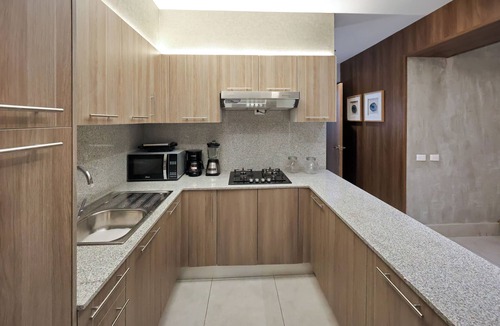 Reparto Ibarra Apartment | Lujoso Penthouse con Terraza con Jacuzzi privado y Vista a la Playa Boca Chica