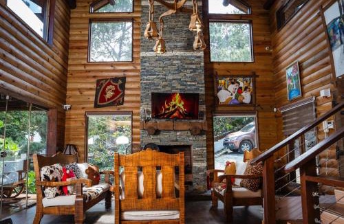 Jarabacoa House | Luxurious Cabin Retreat in Las JARABACOA with Private Pool, EL RELOJ SE DETUVO