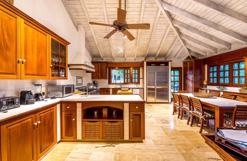 Punta Aguila Villa | Luxurious Ocean Front Property-Includes Chef