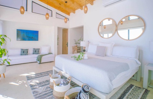 Cabarete Resort | Luxury 14BR Beachfront Villa Resort - Private Chefs, Bartenders & Full Staff