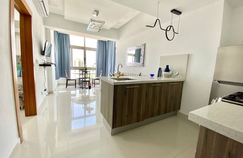Yolanda Morales Condo | Luxury 1br , Pool, Gym, Close Agora Mall