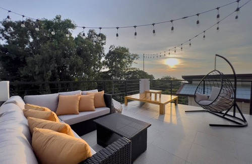 Bacnotan House | Luxury 3-Story Villa Private Pool 2-Min Walk to Beach Sleeps 13
