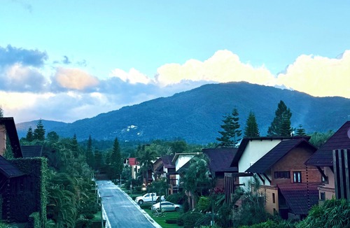 La Joya Villa | Luxury 3BR Mountain Villa sleeps 8, Heated Jacuzzi in Jarabacoa Adventure Hub
