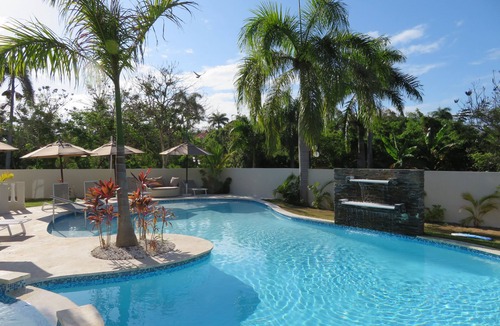 Los Brazos Villa | Luxury 7-Bedroom Villa with Private Pool, Maid, Optional Chef, VIP Services