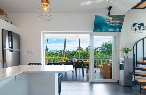 La Iglesia Apartment | Luxury apartment/3 BED A/C - 3 BATH/Pool/80 m beach-restaurants/Wifi