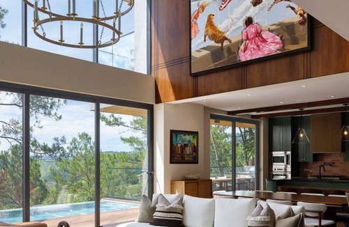 Jarabacoa House | Luxury Designer Chalet in Jarabacoa | Heated Pool & Panoramic Views"