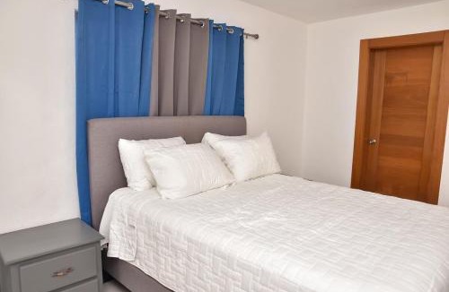Santiago de los Caballeros Apartment | Luxury Pool Gym Basketball