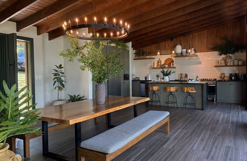 Jarabacoa Ski Chalet | Luxury Mountain Villa in Monteverde Jarabacoa, Jacuzzi, BBQ & Stunning Views