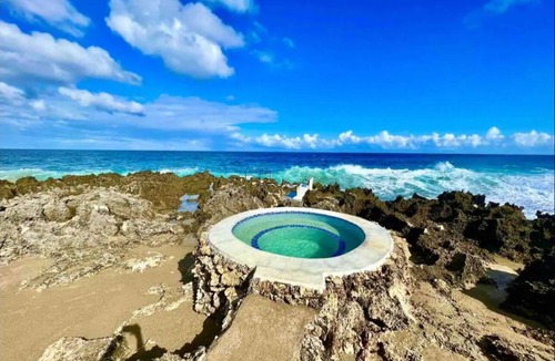 Playa Chiquita Villa | Luxury Oceanfront 7 bedrooms villa