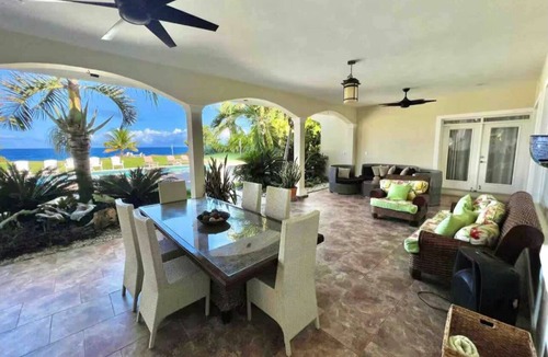 Playa Chiquita Villa | Luxury Oceanfront 7 bedrooms villa