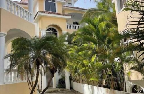 Los Brazos House | luxury Penthouse with beach and mountain views!