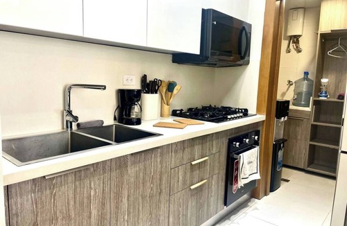 Sarasota Apartment | LuxuryPlus Bella Vista 2BDR 2 Jacuzzi Poolinfinity