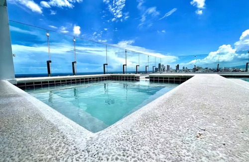 Sarasota Apartment | LuxuryPlus Bella Vista 2BDR 2 Jacuzzi Poolinfinity