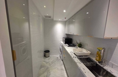 Bonifacio Global City Apartment | Majestic XL Suite 48sqm 1 Bedroom Apartment in BGC