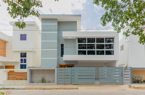 La Romana House | Mansión Versatil with a beautiful private pool 🏊‍♀️ 5 min from movies/groceries