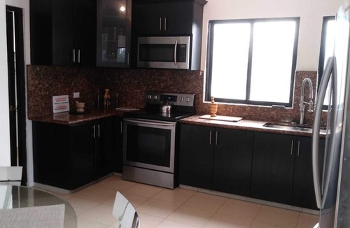 Costambar House | MANSION $225 COSTAMBAR NO DEPOSIT INVERTER BACKUP