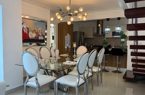 Punal Apartment | Modern penthouse with Jacuzzi near the airport