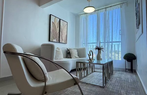Punal Apartment | Modern penthouse with Jacuzzi near the airport