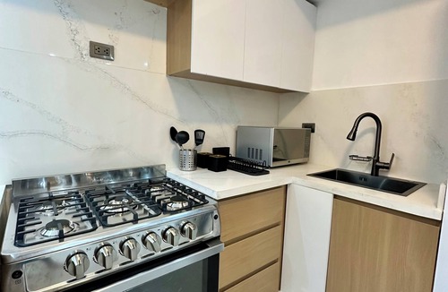 Evaristo Morales Apartment | Modern 1 Bedroom Near Ave. Churchill