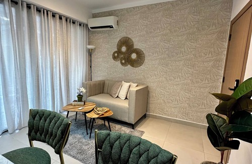 Evaristo Morales Apartment | Modern 1 Bedroom Near Ave. Churchill