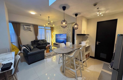 Socorro Condo | Modern 2-Bedroom Condo in Vibrant Araneta City, QC