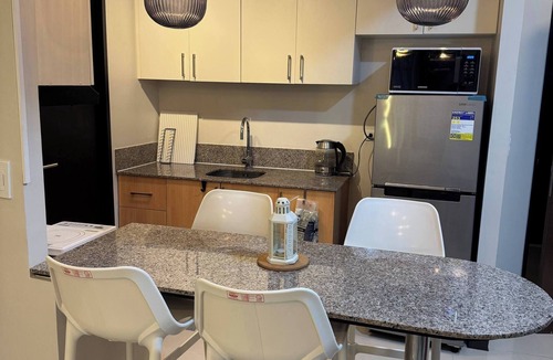 Socorro Condo | Modern 2-bedroom Condo in Vibrant Araneta City, QC