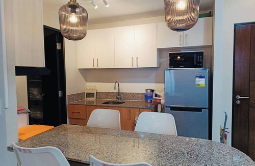 Socorro Condo | Modern 2-bedroom Condo in Vibrant Araneta City, QC