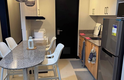 Socorro Condo | Modern 2-bedroom Condo in Vibrant Araneta City, QC