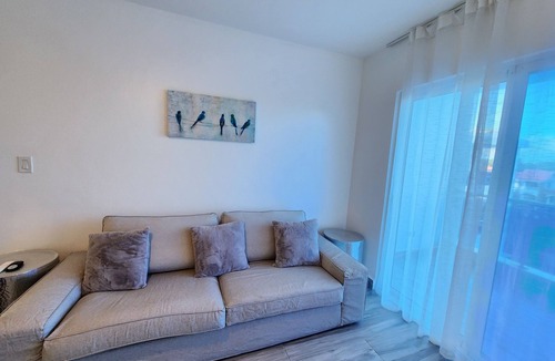 Playa Chiquita Condo | Modern 2BR/2BA condo, upper floor, ocean breeze, short walk to Playa Chiquita