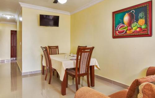 Corales del Sur Apartment | Modern 2BR Apartment Terrace Near Airport - Santo Domingo Este