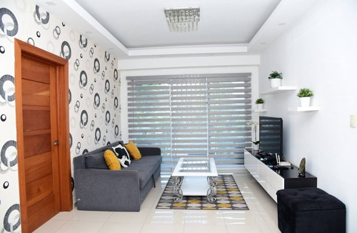 La Julia Apartment | Modern Apartment in the Heart of Santo Domingo w/private parking