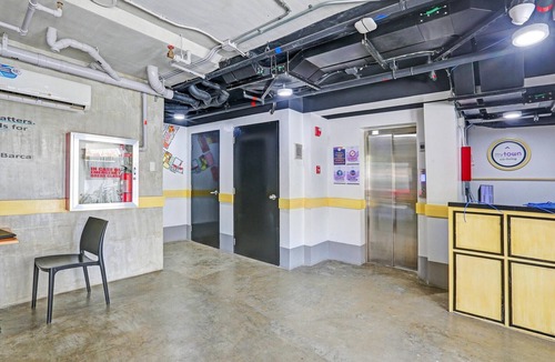 Pembo House | Modern Female Bunk for a Stylish Makati Escape
